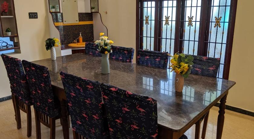 Bluemoon Bungalow - image 8