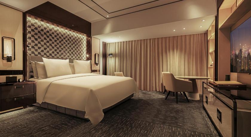 Image of Chairman Suite 1