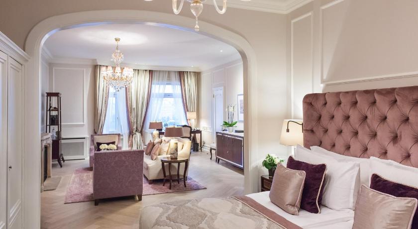 Image of Lake View Suite 1
