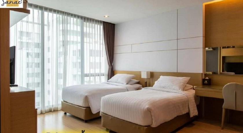 Image of Suite Twin with City View 5