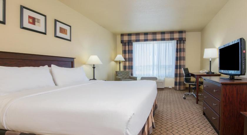 Holiday Inn Express Hotel & Suites El Dorado photo