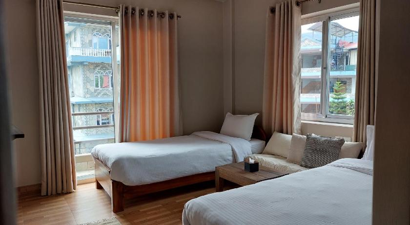 Image of Twin Room with Balcony 4