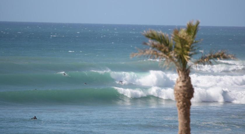 Manzili Surfhouse photo