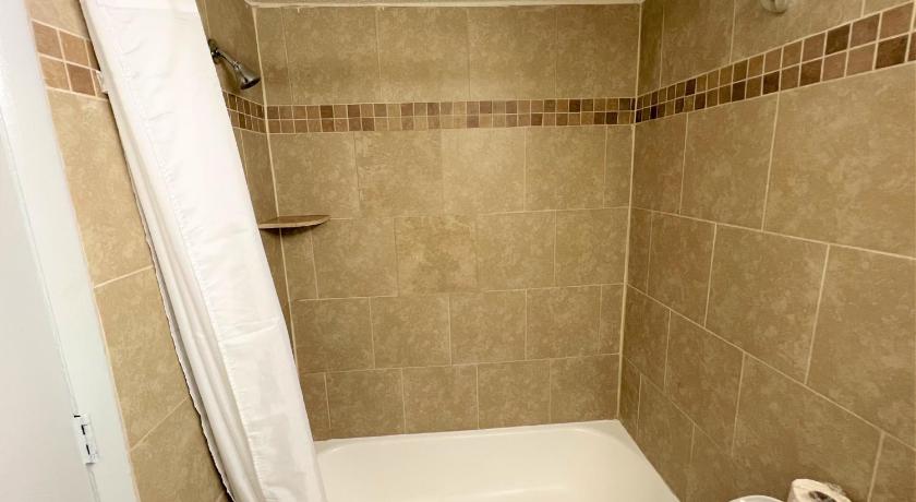 James River Inn & Suites photo