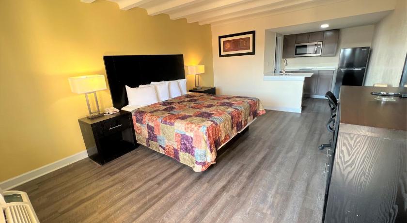 James River Inn & Suites photo