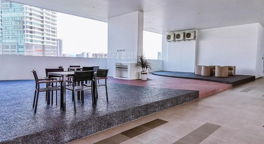 TRB316 TR Residence 3R2B 8 pax PWTC Titiwangsa Monorail Station KLCC HKL IJM photo