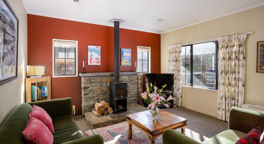 Criffel Peak View Bed and Breakfast - image 4