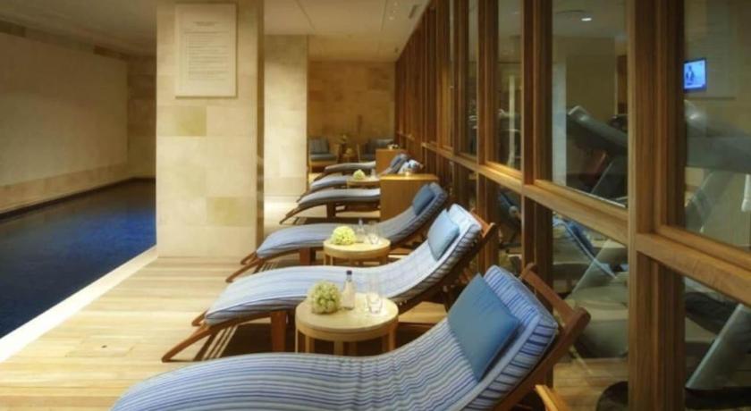 Taj Executive Suites, Private Residence photo