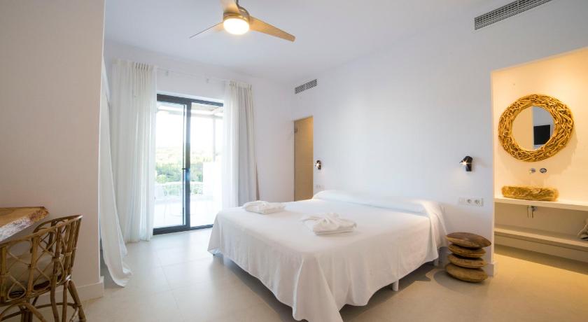 Sa Cala Suites photo