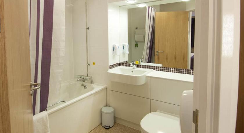 Premier Inn London Heathrow Airport - Bath Road