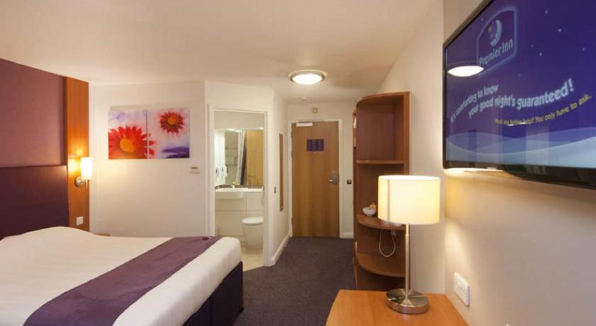 Premier Inn London Heathrow Airport - Bath Road