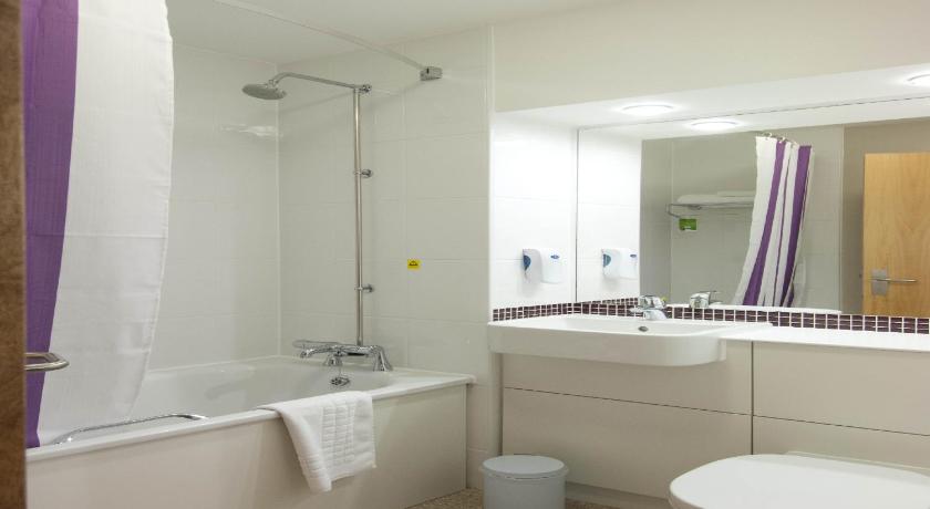 Premier Inn London Heathrow Airport - Bath Road