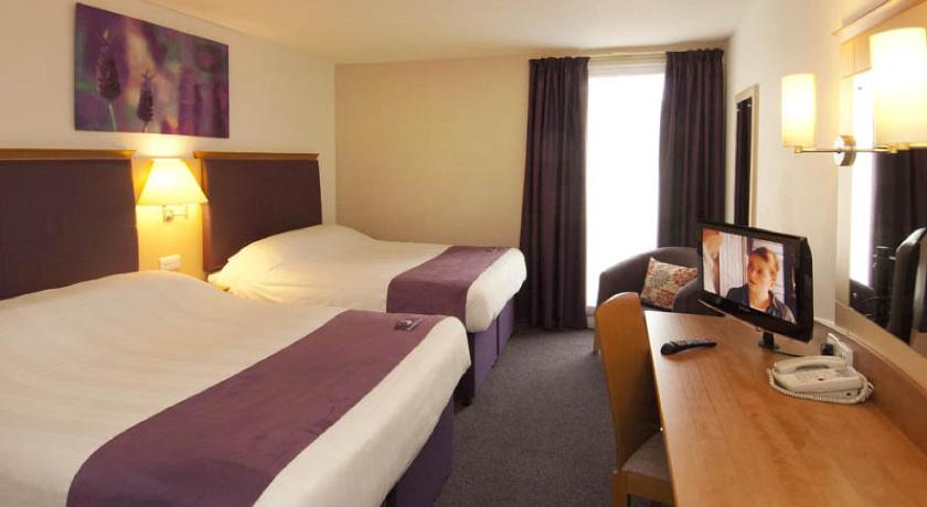 Premier Inn London Heathrow Airport - Bath Road