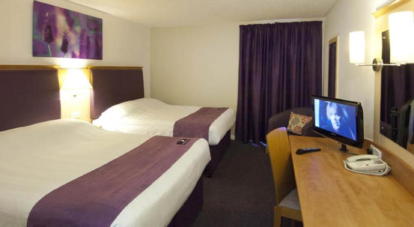 Premier Inn London Heathrow Airport - Bath Road