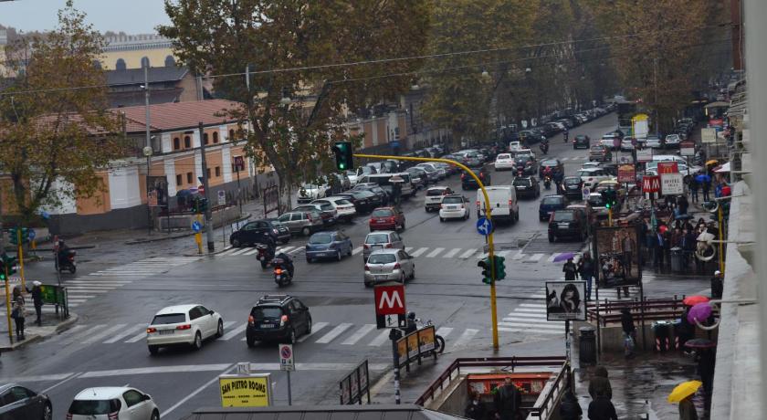 Enjoy Roma photo