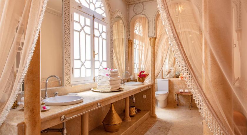 El Jadida Riad Dar El Malaika 5-Star Guesthouse lobby