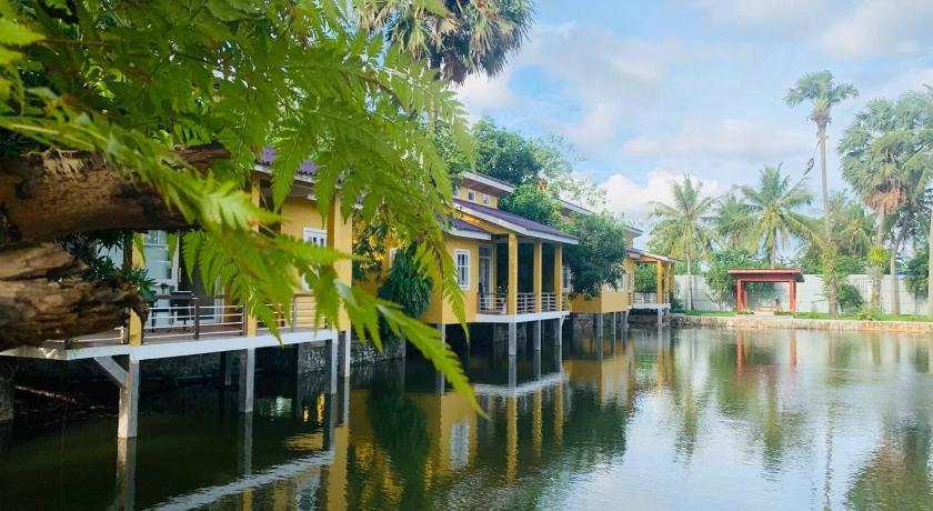 The Pond Residence — Hotel in Kampot
