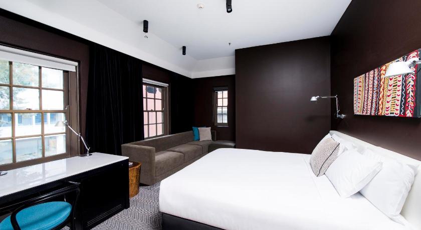 Peppers Gallery Hotel Canberra