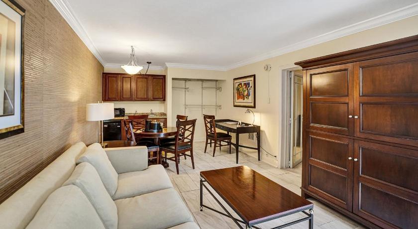 Image of Executive Suite King 3