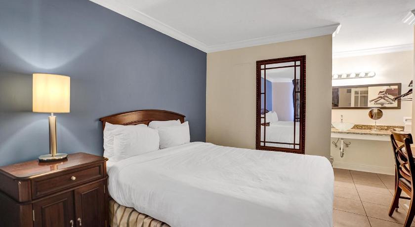 Image of Traditional Suite 2 Double Bed Cityside 4