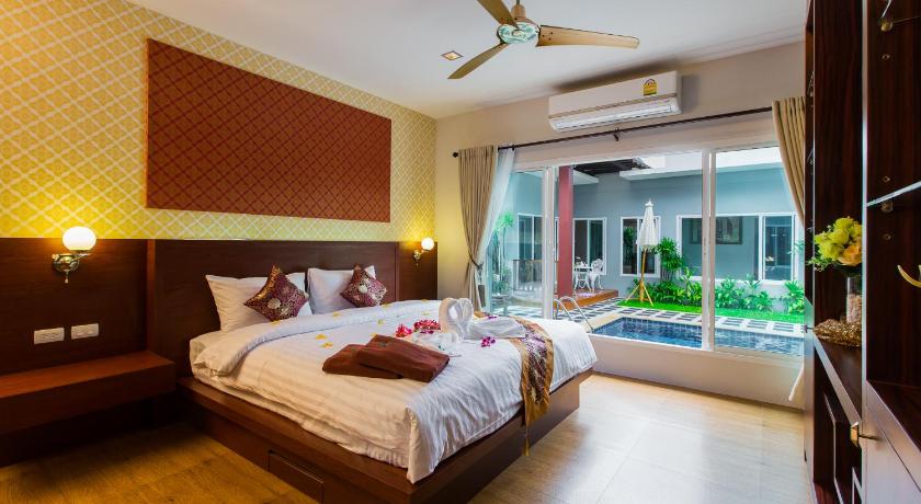 Image of 6 Bedroom Villa 3