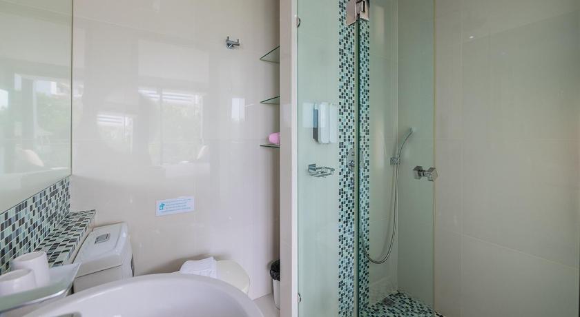 Image of Deluxe Side Seaview with Balcony 2