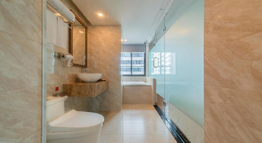 Image of Deluxe Triple Room 2