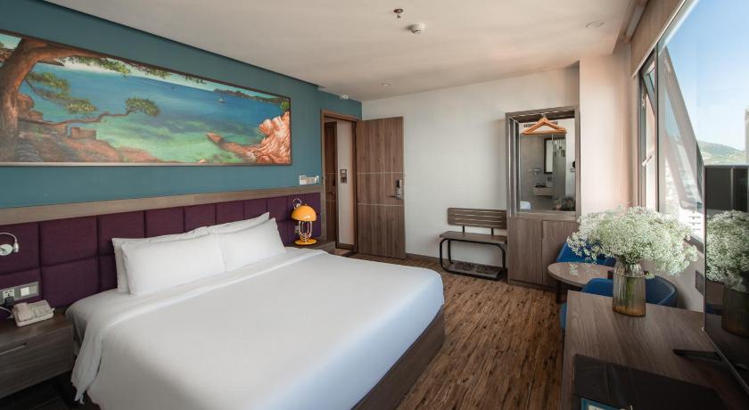 Image of Deluxe Sea View 10