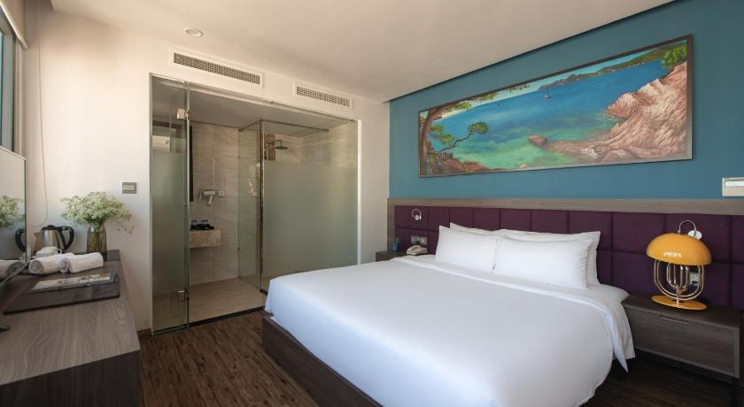 Image of Deluxe Sea View 7