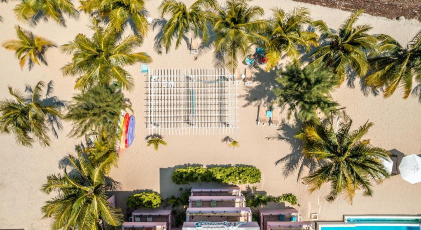 Miramar Suites photo
