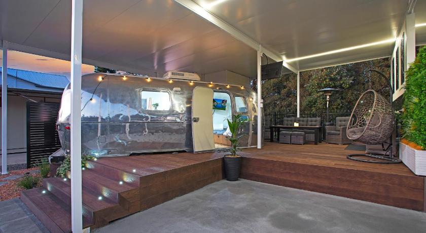 Image of Airstream 8