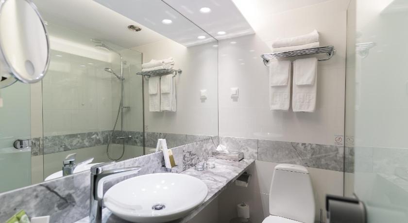 Superior szoba kétszemélyes ággyal vagy 2 külön ággyal (Superior Double or Twin Room) fotója 2