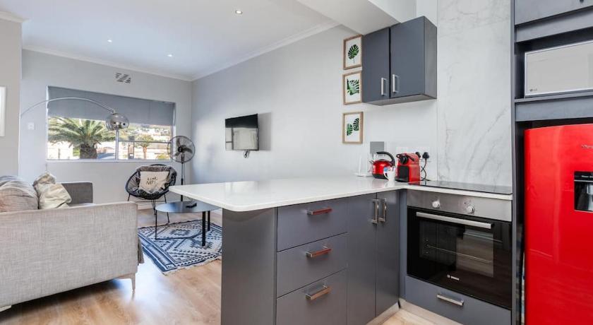 Trendy Mountain View Studio on Kloof Street photo