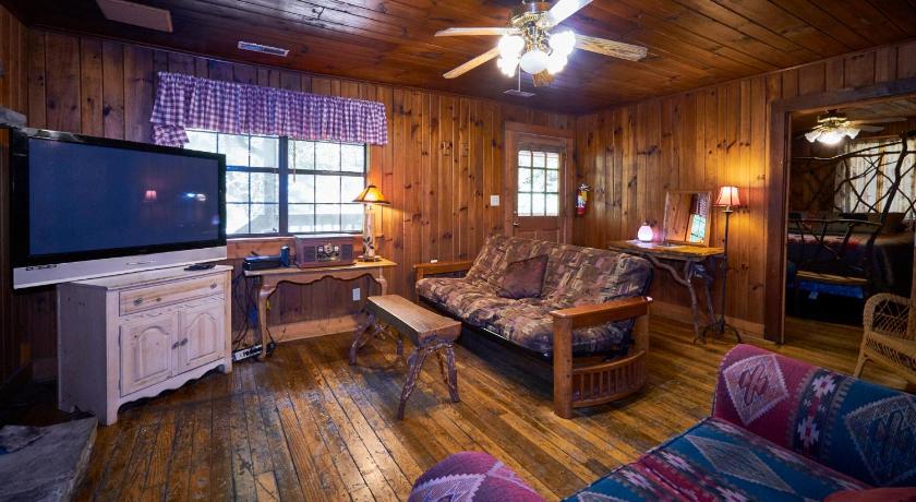 Image of Brooksong Gatlinburg Family Cottage 6