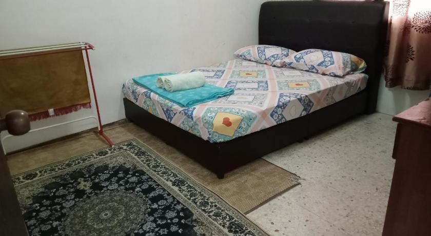 FirZan Homestay Bukit Mahkota photo