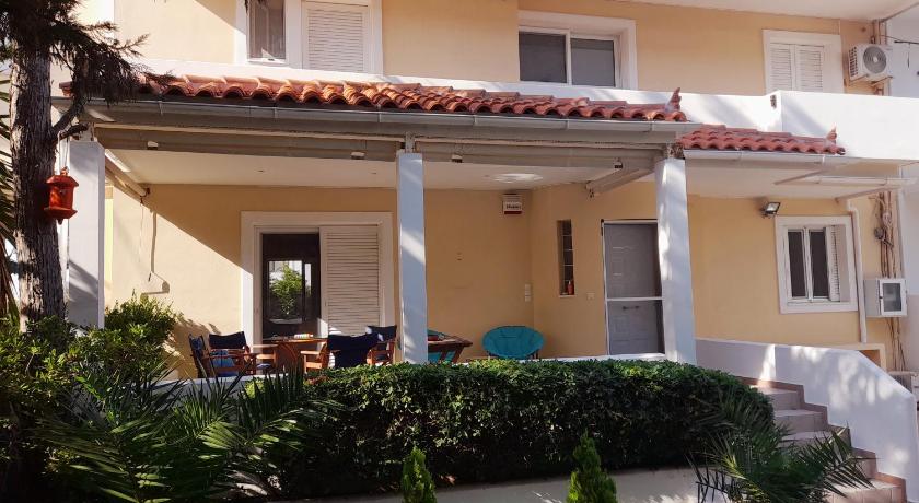 Villa SeaBreeze — Hotel in Loutraki