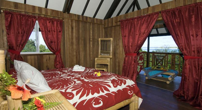 รูปของบังกะโลพร้อมวิวทะเล (Bungalow with Sea View) 0