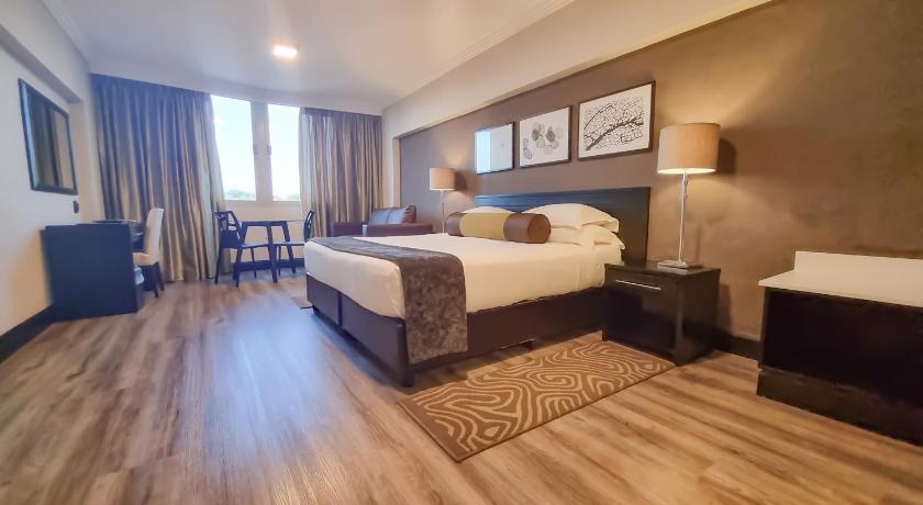 Image of Deluxe Double or Twin Room 6