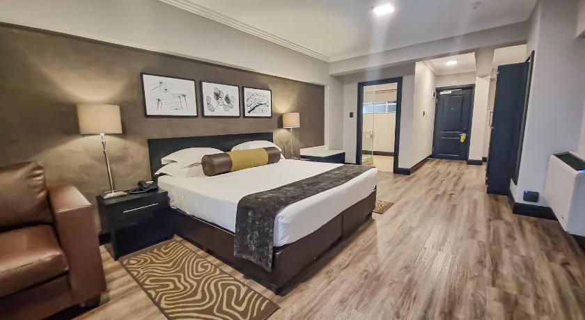 Image of Deluxe Double or Twin Room 4