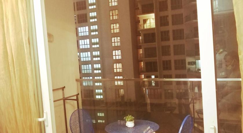 Regalia skypool 969 photo