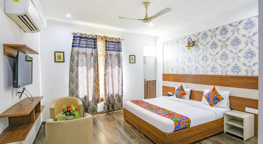 Capital O 76601 Aravali Suites photo