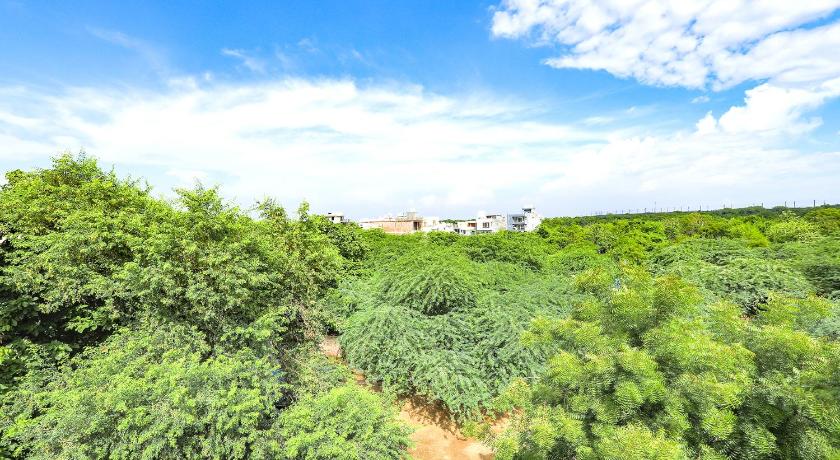 FabHotel Aravali Suites - DLF Phase 3 - image 36