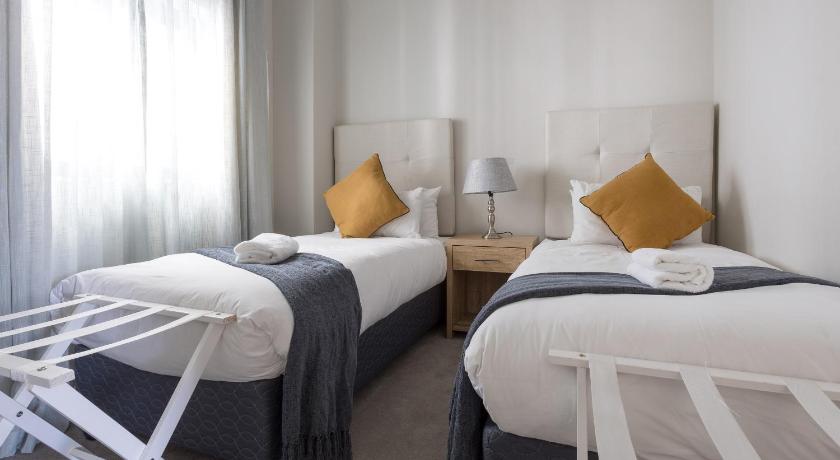 Axis Luxury Apartments photo