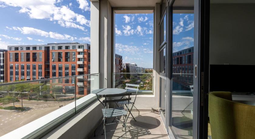 Axis Luxury Apartments photo