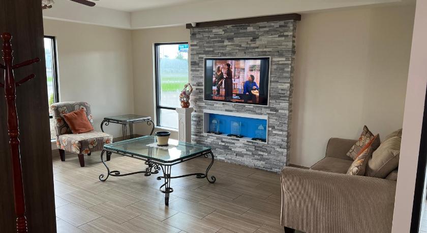 Days Inn & Suites by Wyndham Opelousas photo