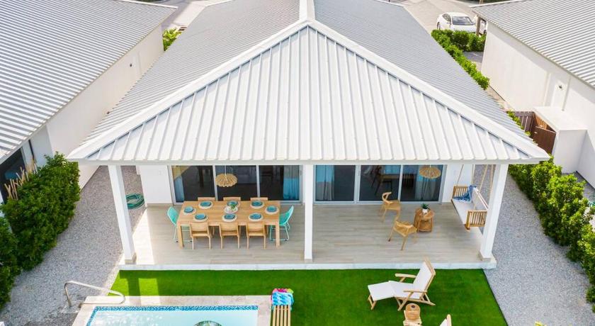 Villa with Private Pool- Azure Beach Residences