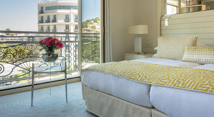 Image of Deluxe Room Twin 4