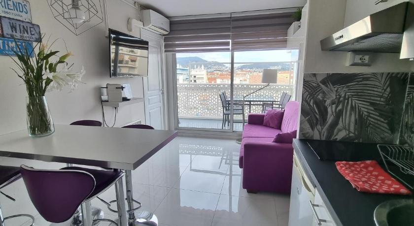Immagine di Appartamento con Terrazza (Apartment with Terrace) 4