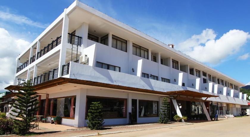 Coron Gateway Hotel and Suites photo
