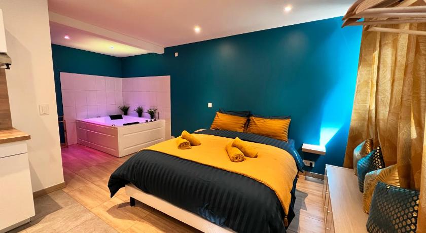 EDEN SUITE - Jacuzzi - Parking - Clim by Narbana - image 24